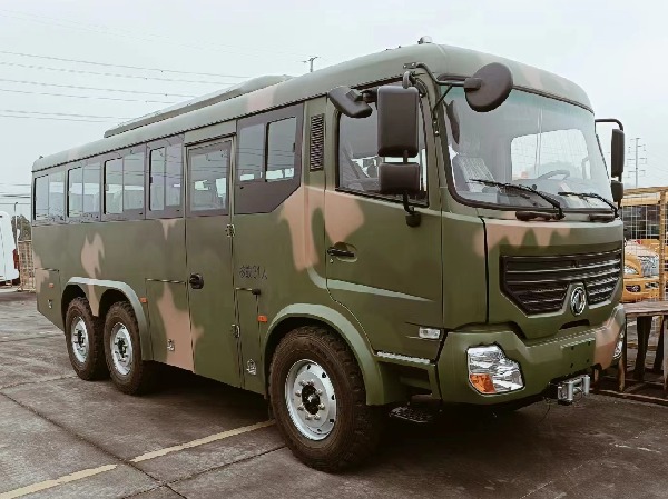 東風六驅森林越野運兵車